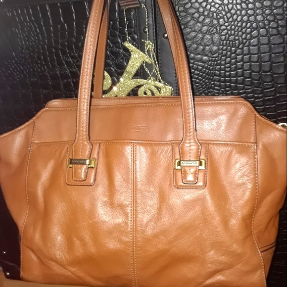 Gorgeous  Coach Taylor Alexis  F25205 classic quality - Picture 6 of 6